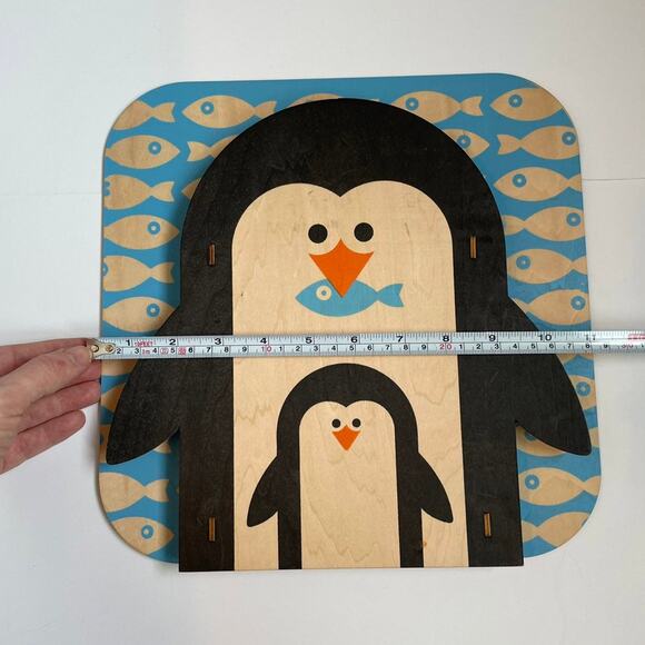 Penguin wooden wall hanging - Picture 2 of 5